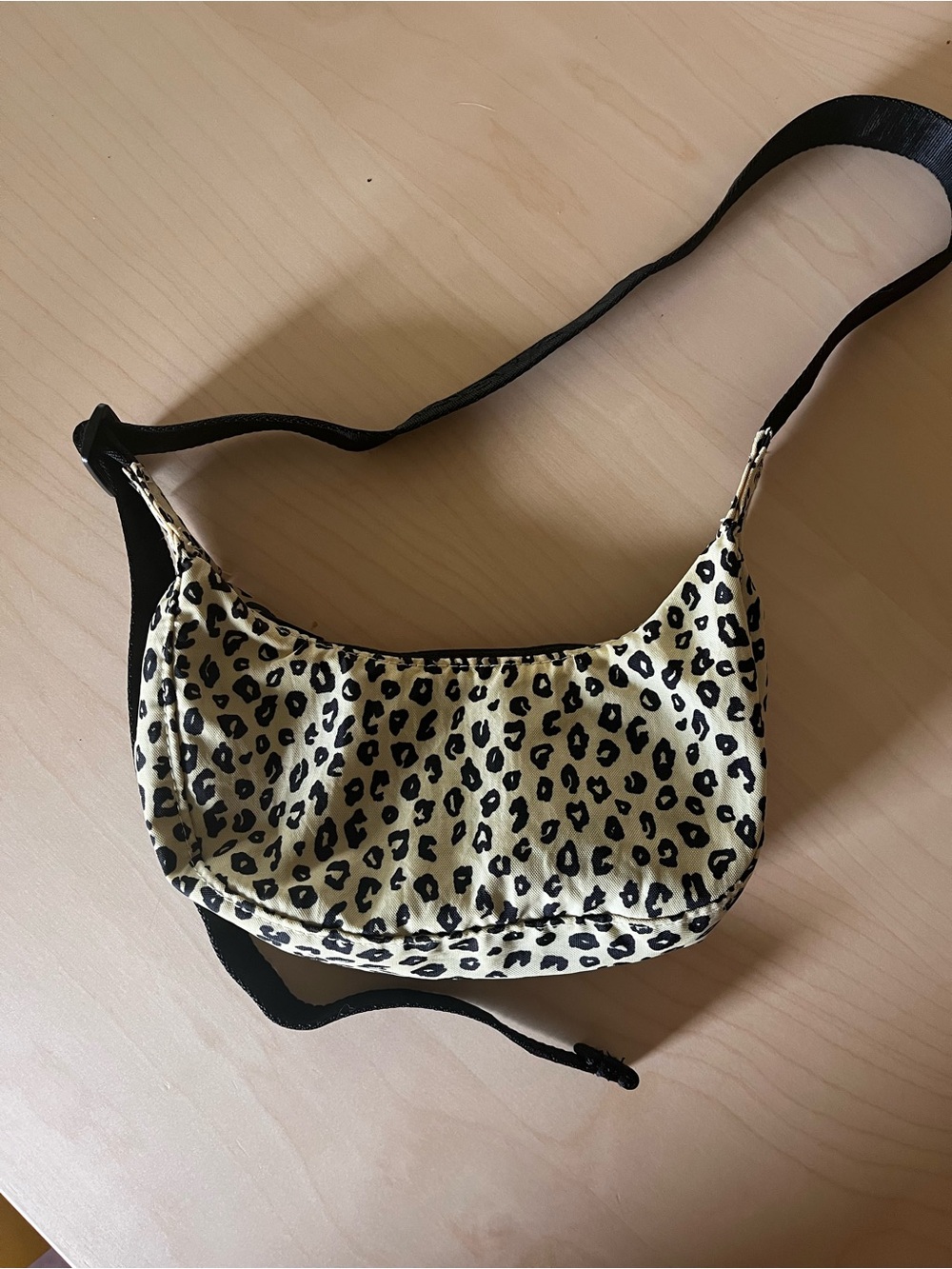 BAGGU Honey Leopard Print Mini Crescent Bag - Black & Cream EUC - Picture 2 of 3